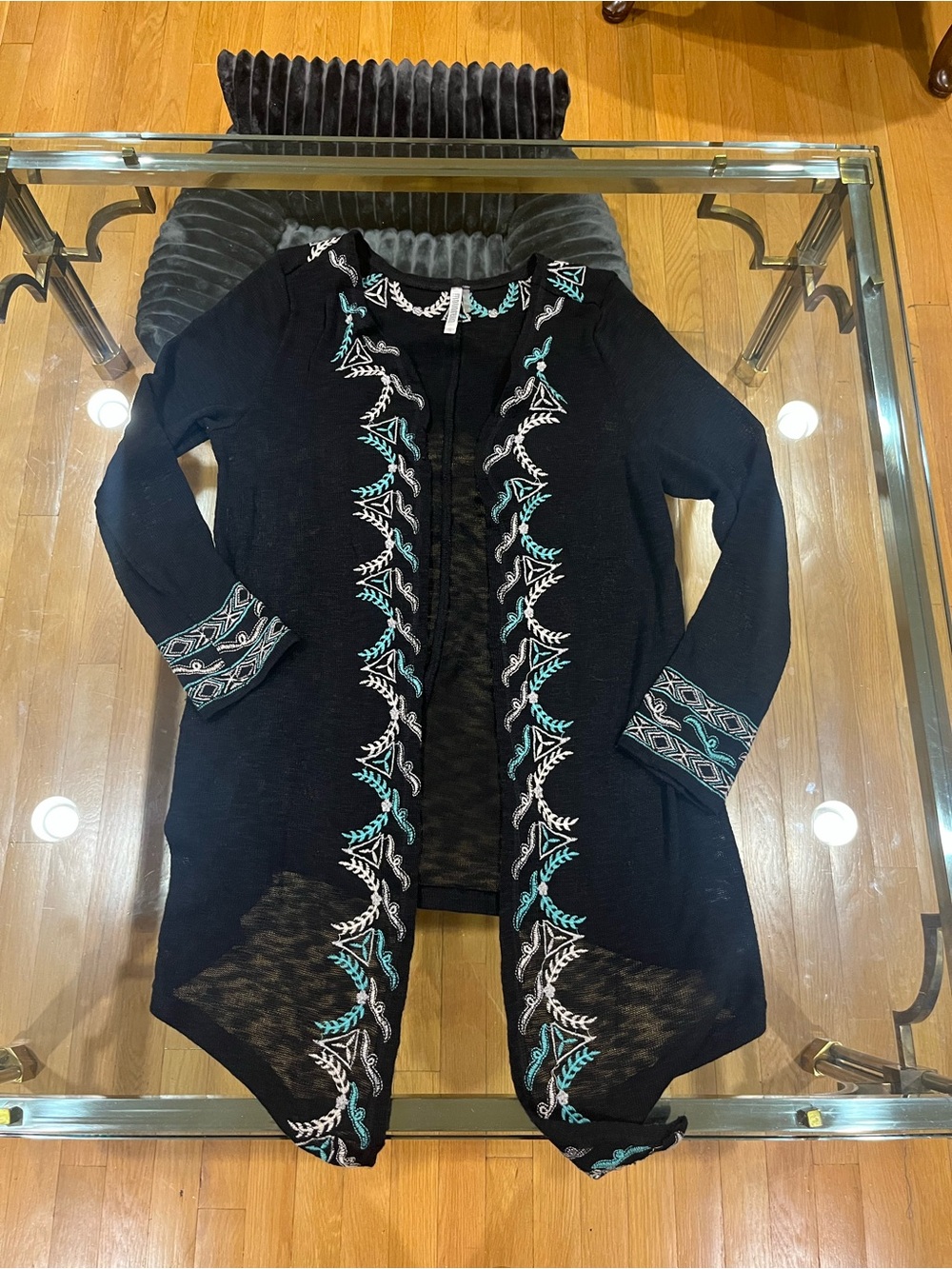Monoreno Black Open-Front Cardigan with Teal & White Embroidery